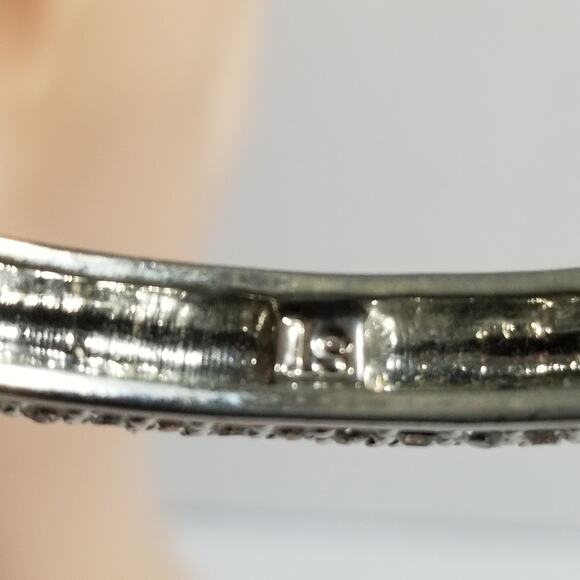 Lia Sophia LS crystal paved hinged bangle bracelet 1.2003 - Picture 9 of 12